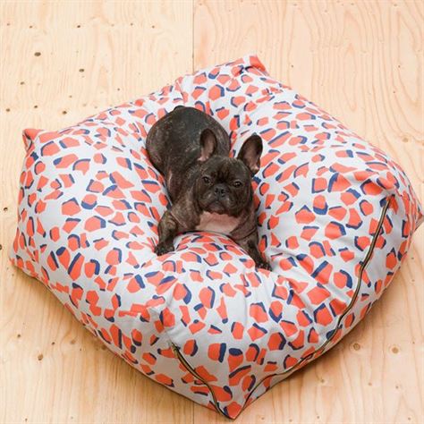 gift-guide-dog-3-urbanest-dog-bed