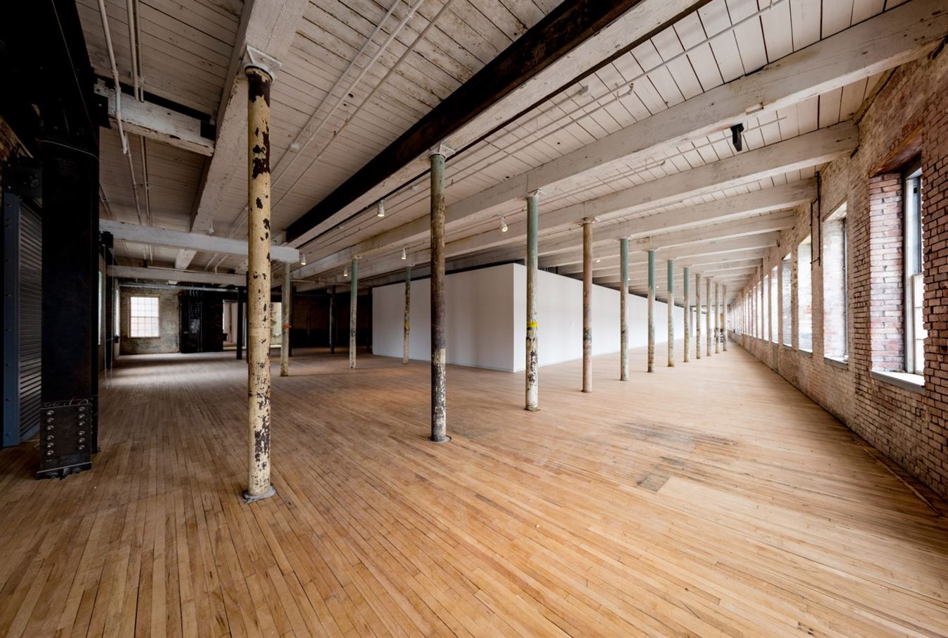 bruner-cott-mass-moca-massachusetts-museum-of-contemporary-art-museum-textile-factory-berkshires-expans5555ion-renovation_dezeen_4-1704