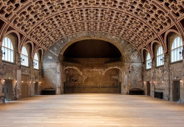 שימור התיאטרון Battersea Arts Centre BAC, לונדון