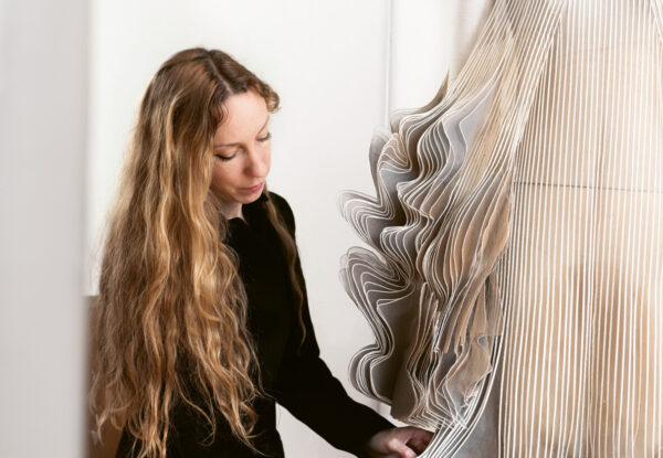 מעצבת האופנה ההולנדית Iris van Herpen