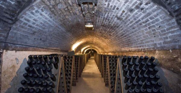 העיר התת-קרקעית הסודית, שהסתתרה מתחת ליקבי השמפניה בצרפת