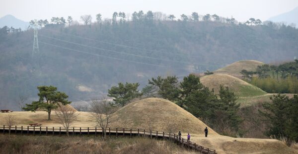 הקברים האלגנטיים והירוקים בדרום קוריאה